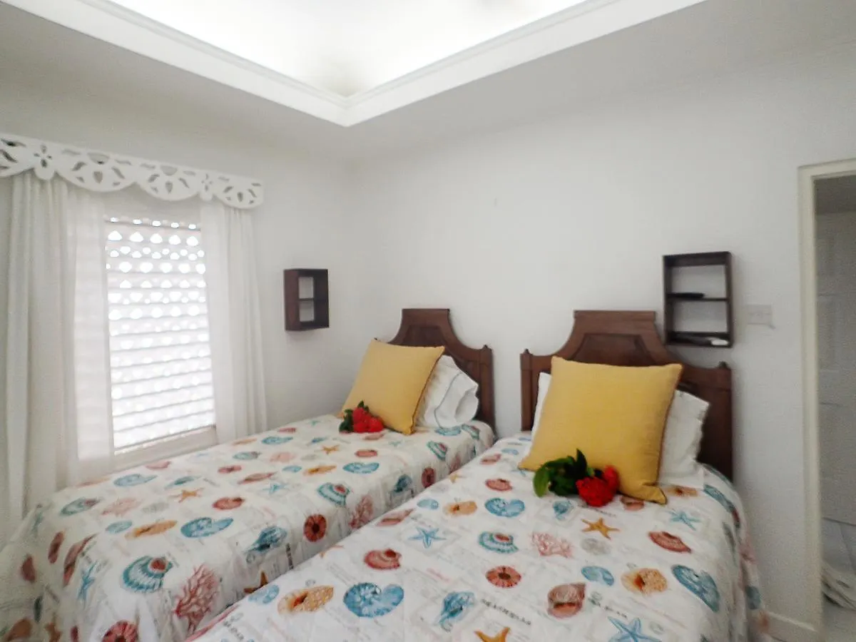 Sea Spray 50 Steps To The Sea Three Bedroom Villa Duncans